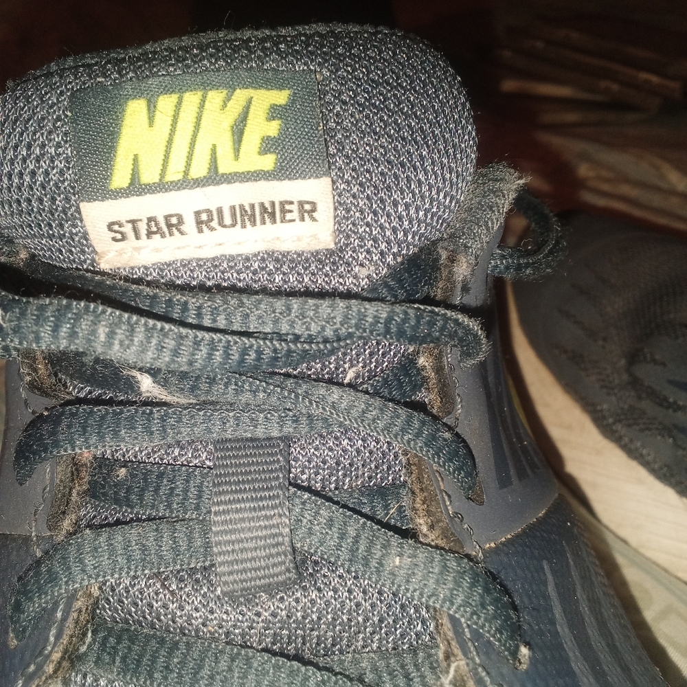 Nike - Picture 4 of 4